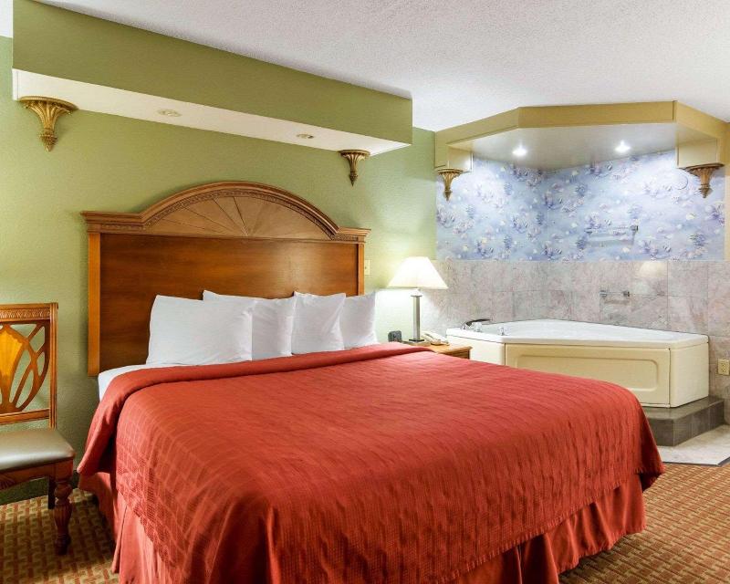 Quality Inn South Hill Area image