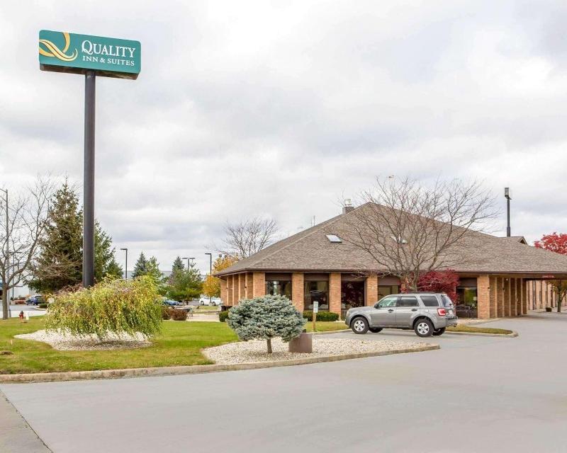 Quality Inn Wapakoneta image