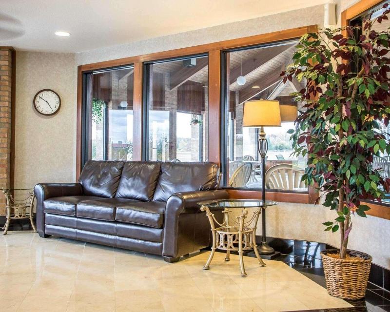 Quality Inn Wapakoneta image