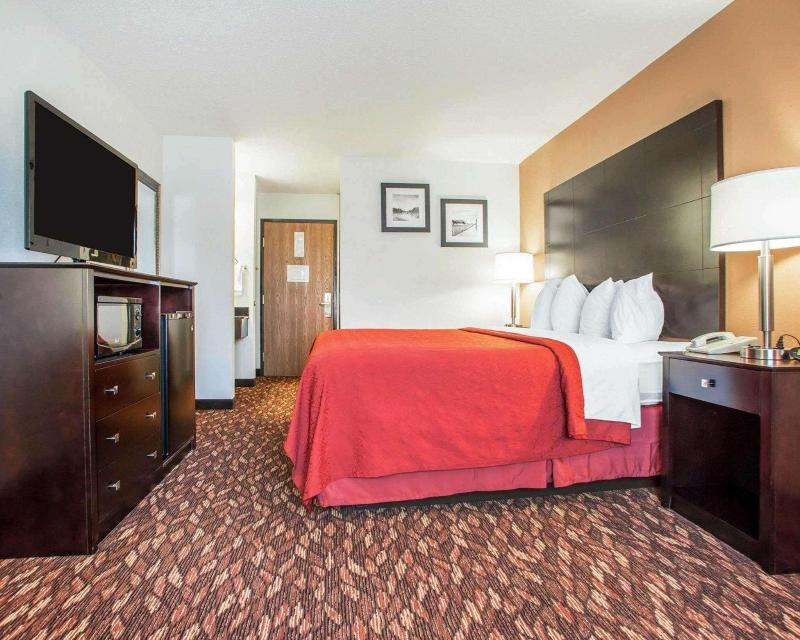 Quality Inn Wapakoneta image