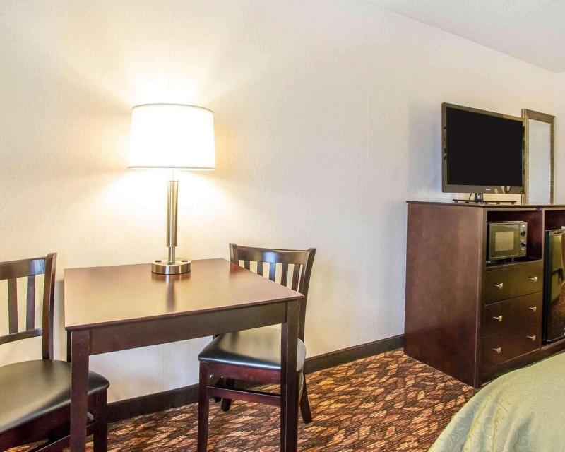 Quality Inn Wapakoneta image
