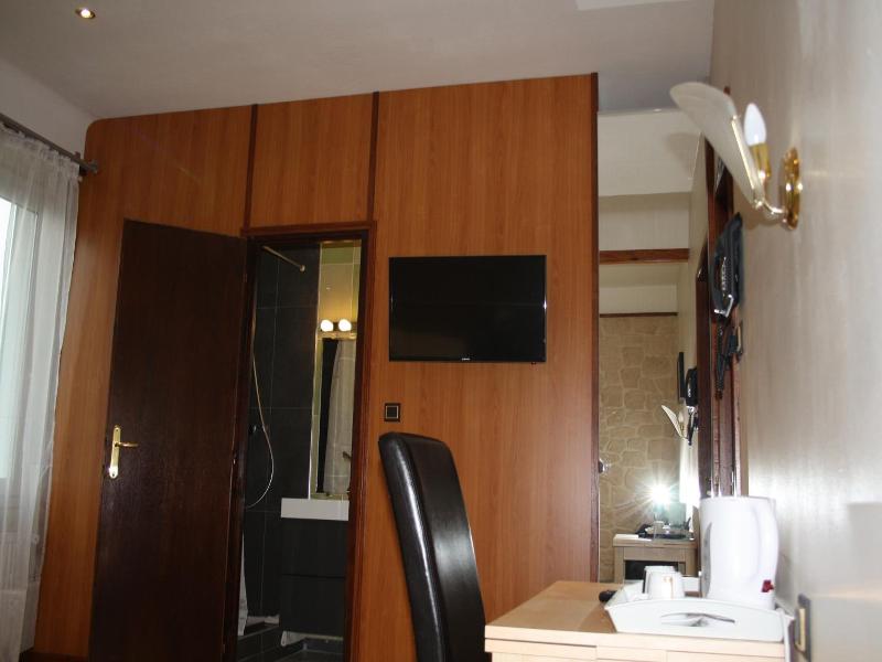 Hotel Ombremont image
