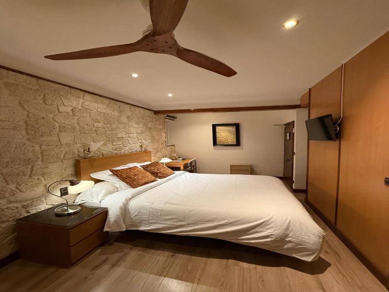 Hotel Ombremont image