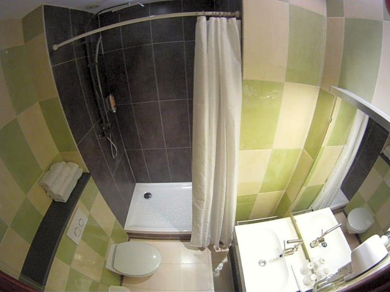Hotel Ombremont image