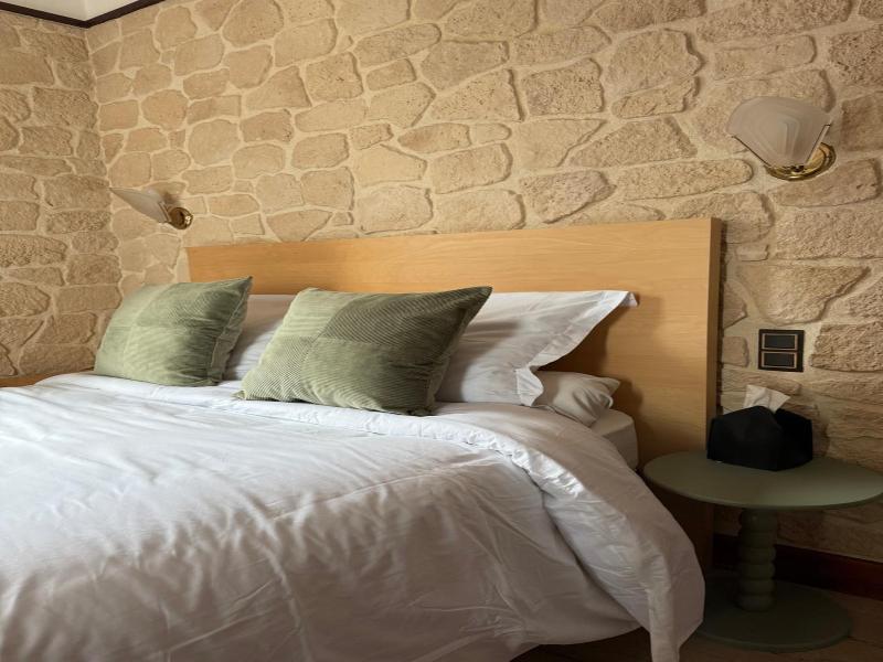 Hotel Ombremont image