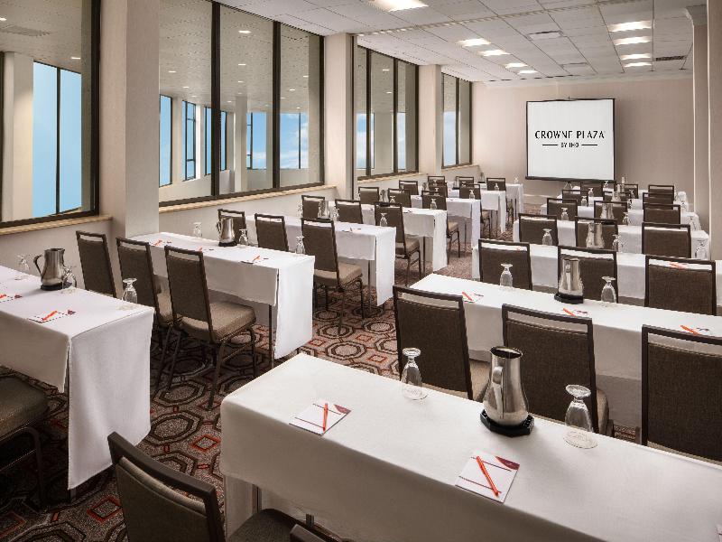 Crowne Plaza Dallas Market Ctr - Love Field image