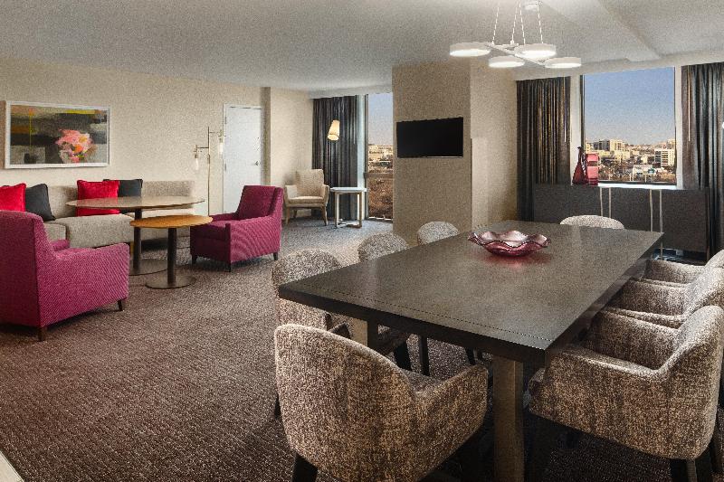 Crowne Plaza Dallas Market Ctr - Love Field image