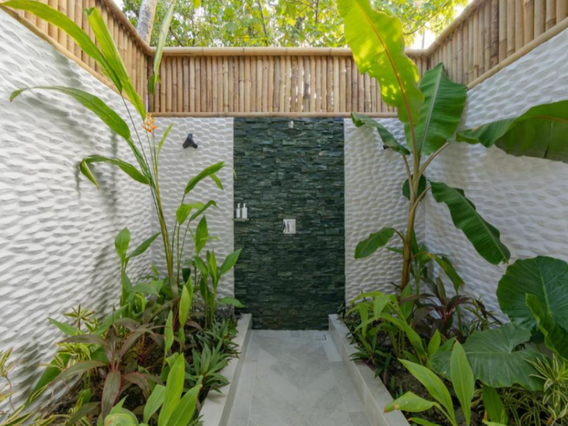 Malahini Kuda Bandos image