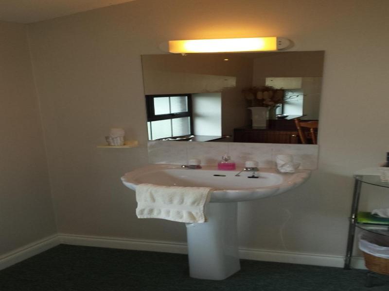 Riverview House image