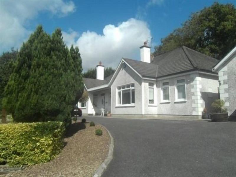 Launard House image