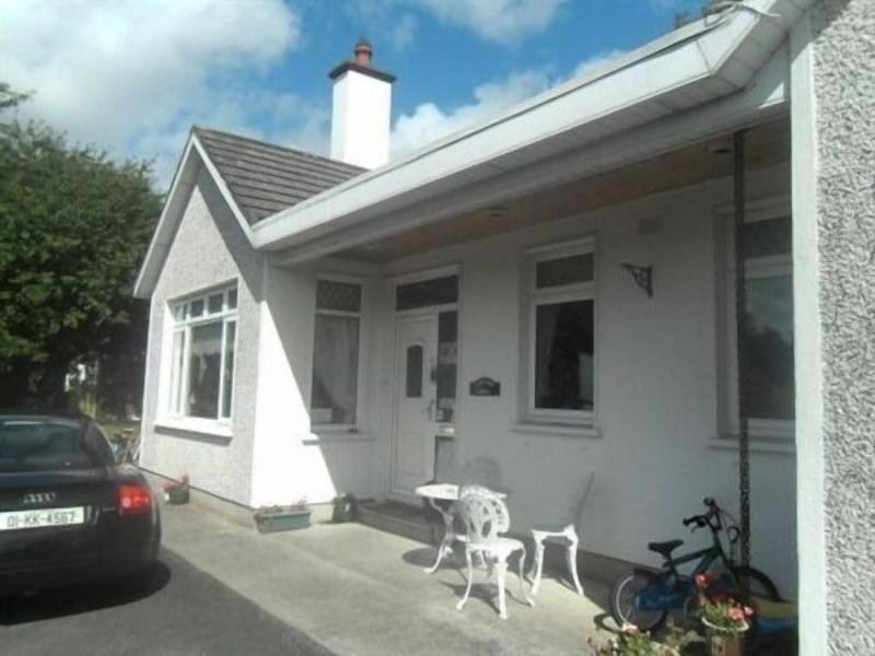 Launard House image