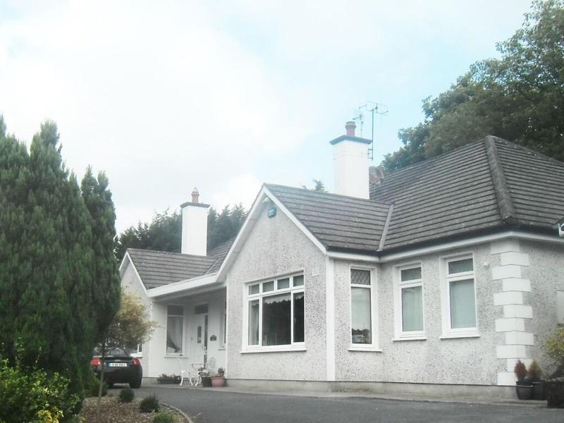 Launard House image