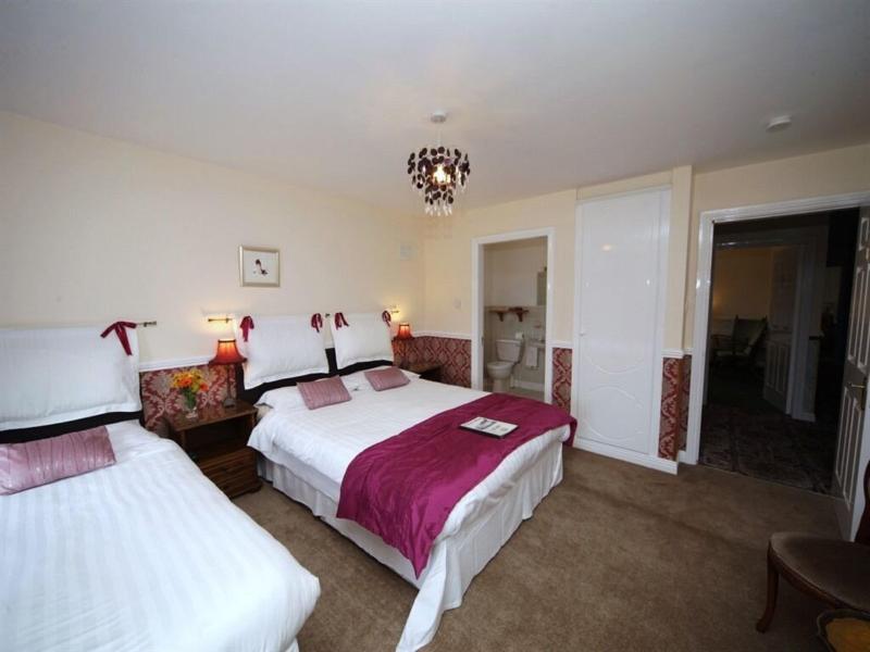 Launard House image