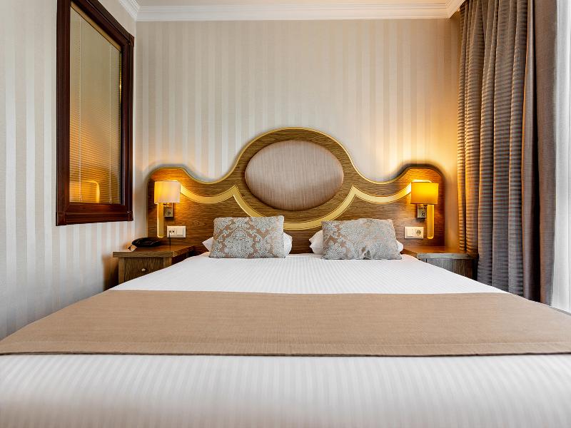 The Central Hotel 3