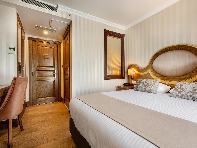 The Central Hotel 5