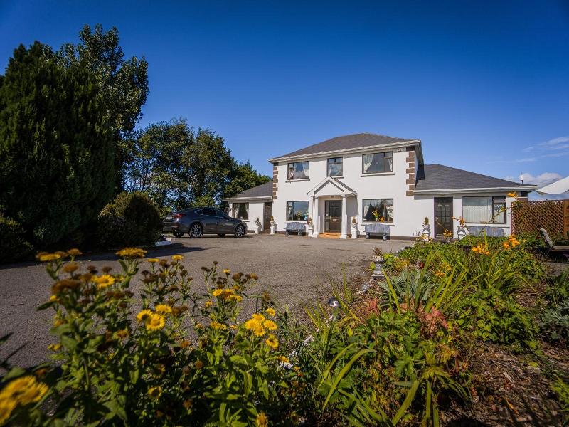 Castle View House image