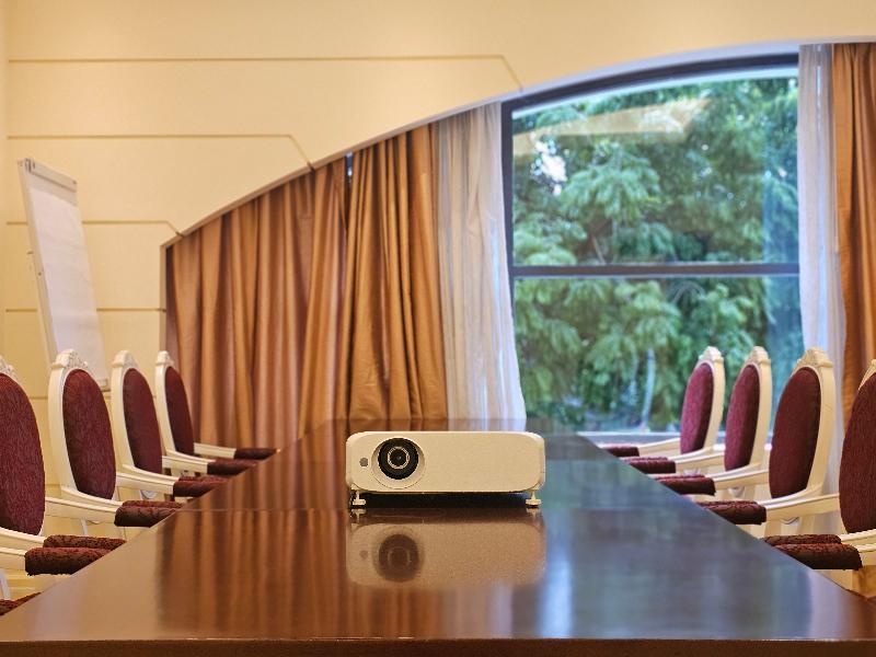 Hilton Garden Inn Hanoi image