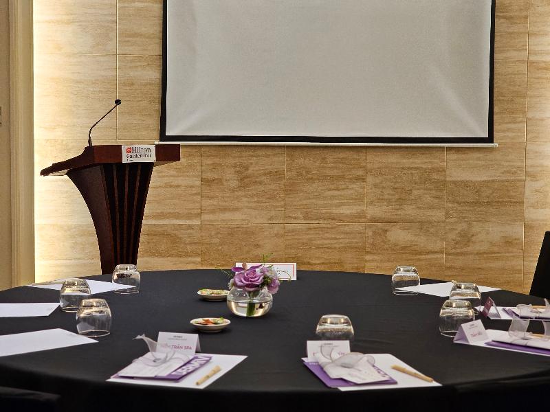 Hilton Garden Inn Hanoi image
