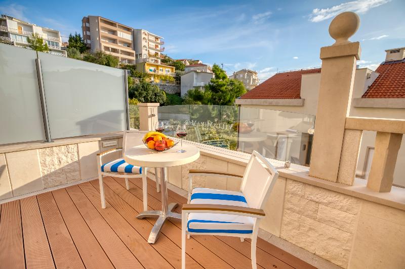 Villa Miramar image