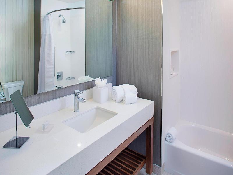 Courtyard by Marriott Dallas Carrollton image