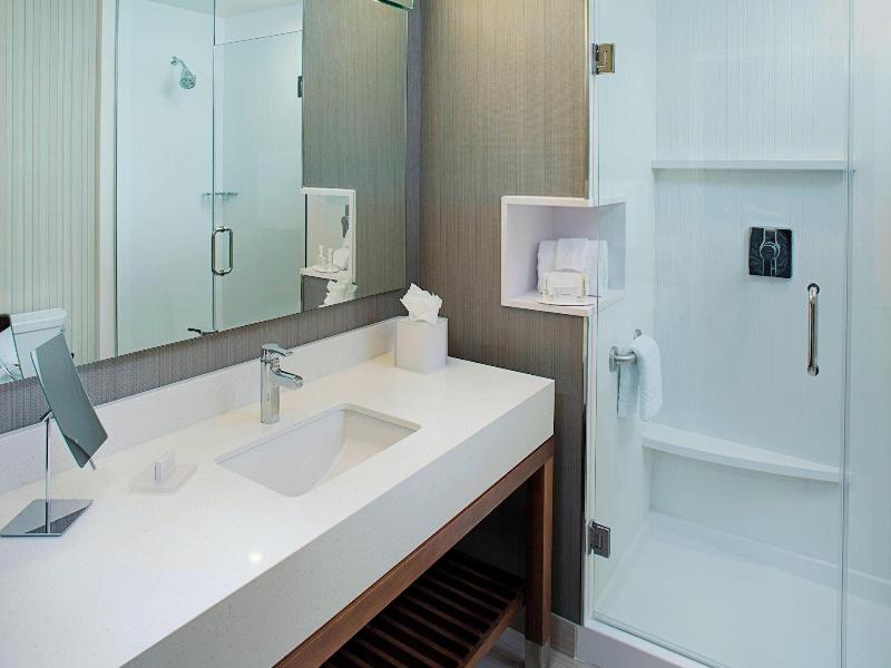 Courtyard by Marriott Dallas Carrollton image