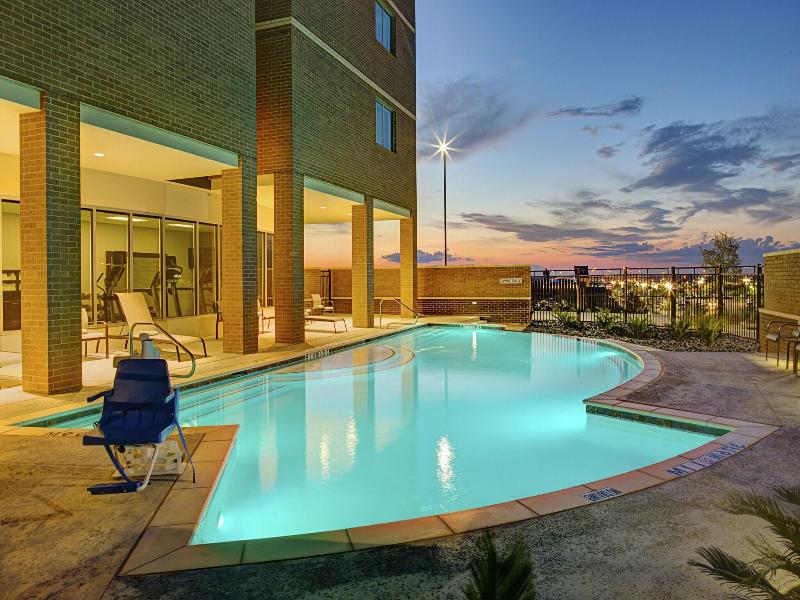 Courtyard by Marriott Dallas Carrollton image