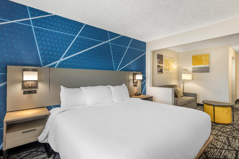 Comfort Inn Davenport IA image