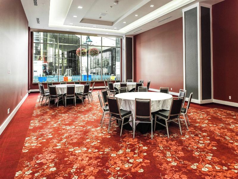 The Davenport Grand, Autograph Collection image