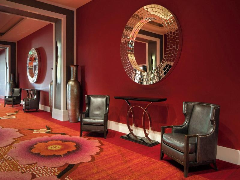 The Davenport Grand, Autograph Collection image