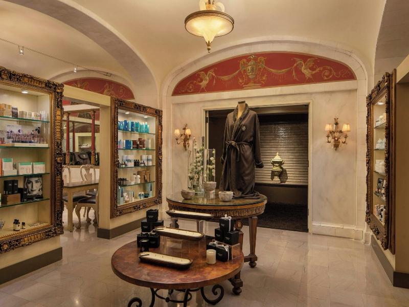 The Historic Davenport, Autograph Collection image
