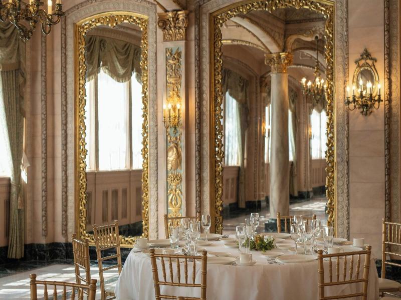The Historic Davenport, Autograph Collection image