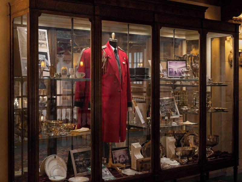The Historic Davenport, Autograph Collection image