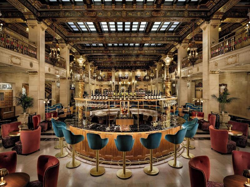 The Historic Davenport, Autograph Collection image