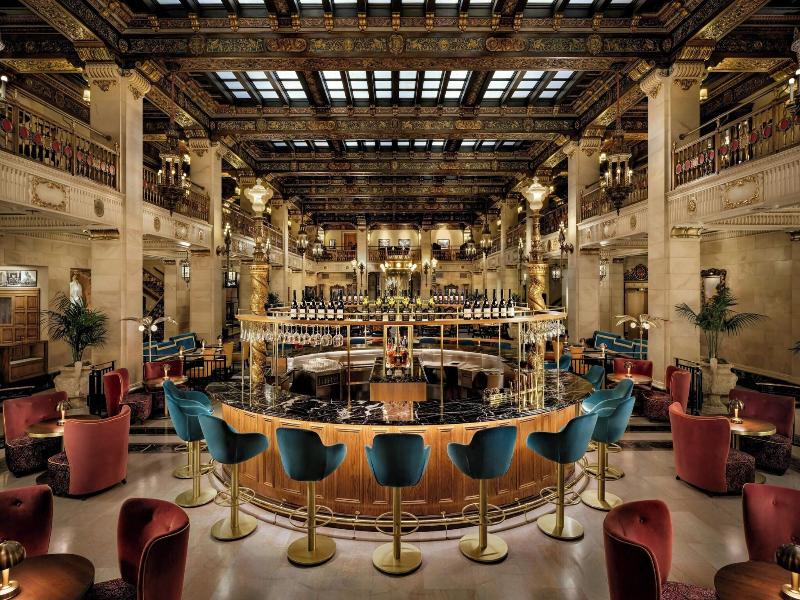 The Davenport Lusso, Autograph Collection image