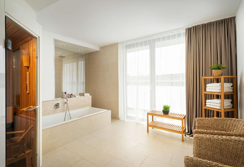 elaya hotel kleve, Trademark Collection by Wyndham image