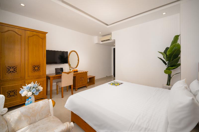Royal Ocean Hotel image