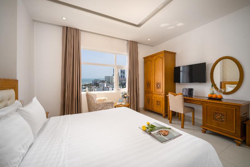 Royal Ocean Hotel image