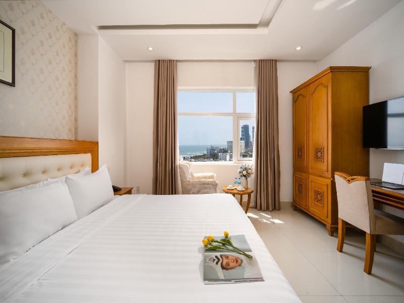 Royal Ocean Hotel image