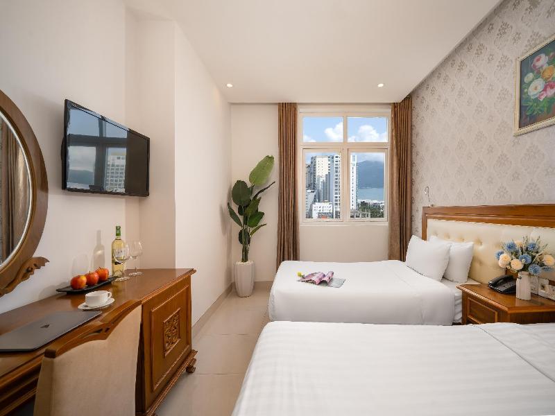 Royal Ocean Hotel image