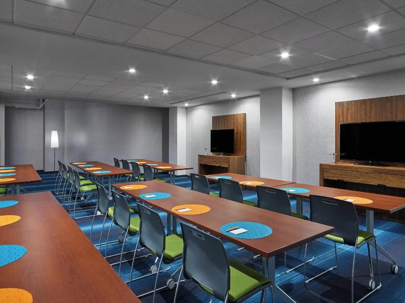 Aloft Houston Downtown image