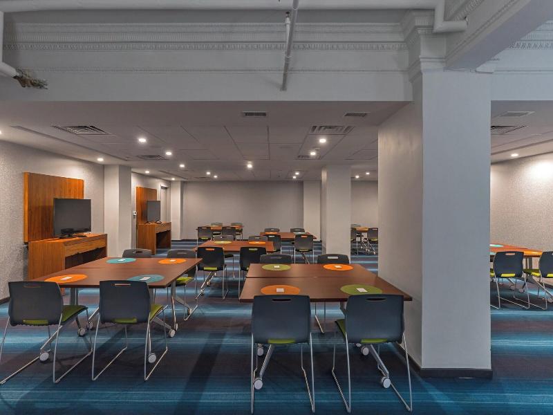 Aloft Houston Downtown image