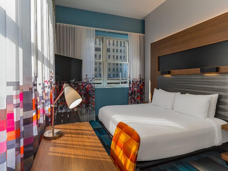 Aloft Houston Downtown image