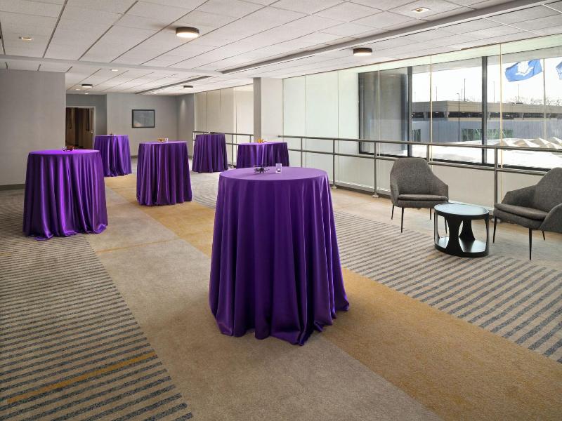 Sheraton Hartford Hotel at Bradley Airport image