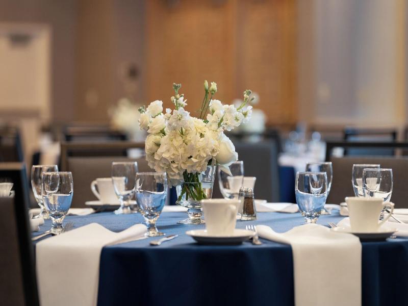Sheraton Hartford Hotel at Bradley Airport image