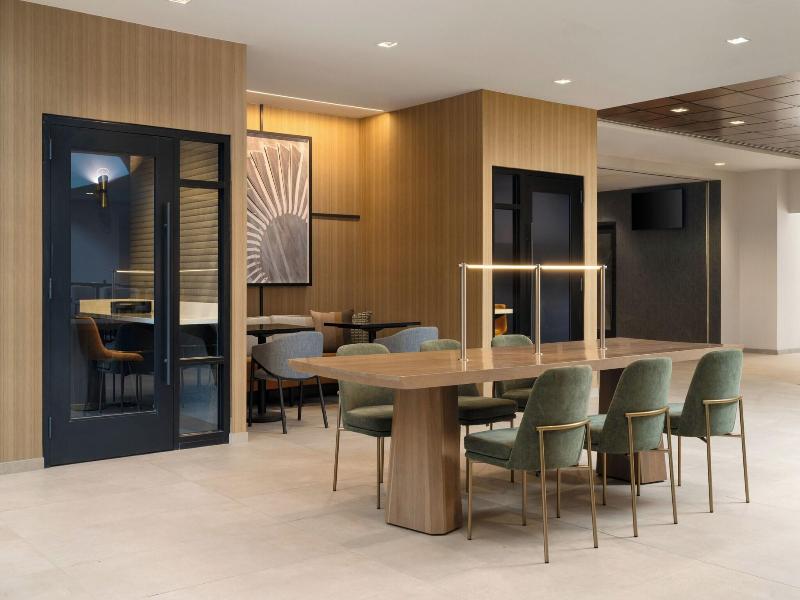 Sheraton Hartford Hotel at Bradley Airport image