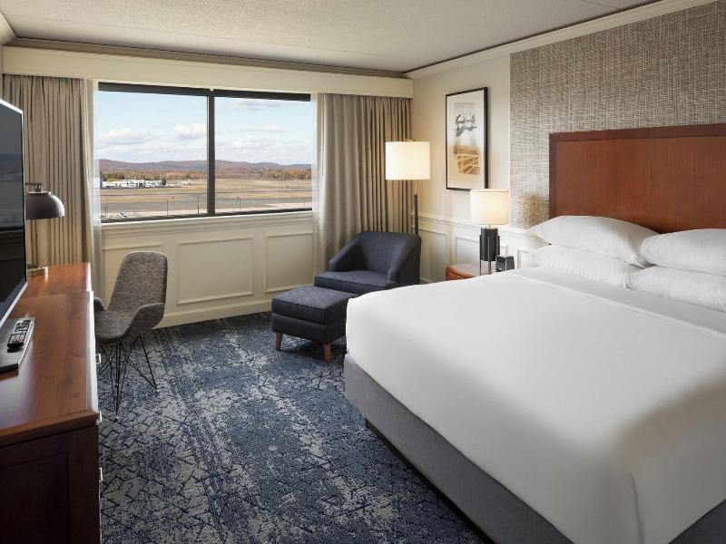 Sheraton Hartford Hotel at Bradley Airport image