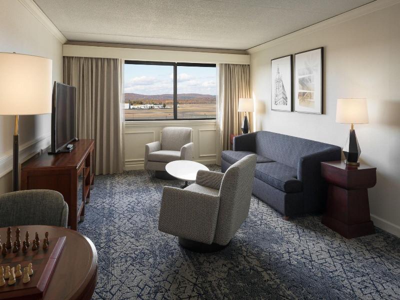 Sheraton Hartford Hotel at Bradley Airport image