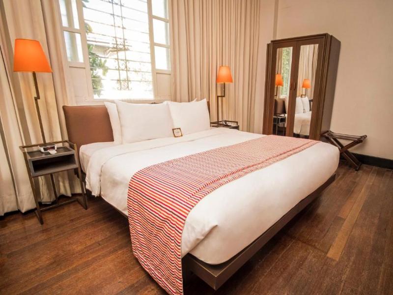 The Henry Hotel Manila image