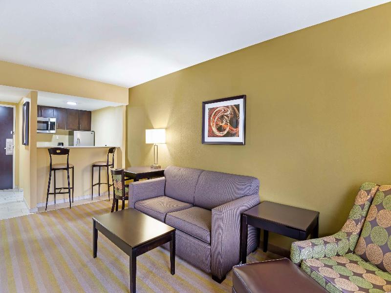 Best Western Plus Thornburg Inn & Suites image