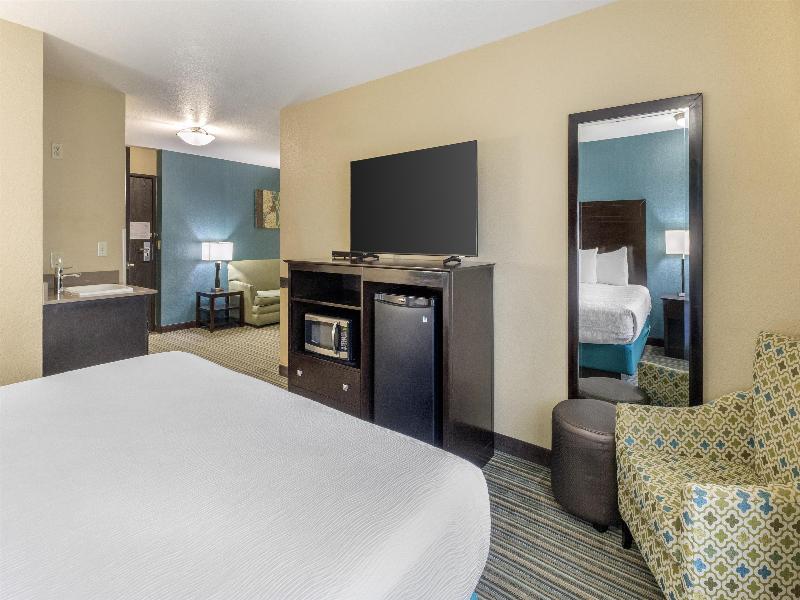 Best Western Long Beach Inn image